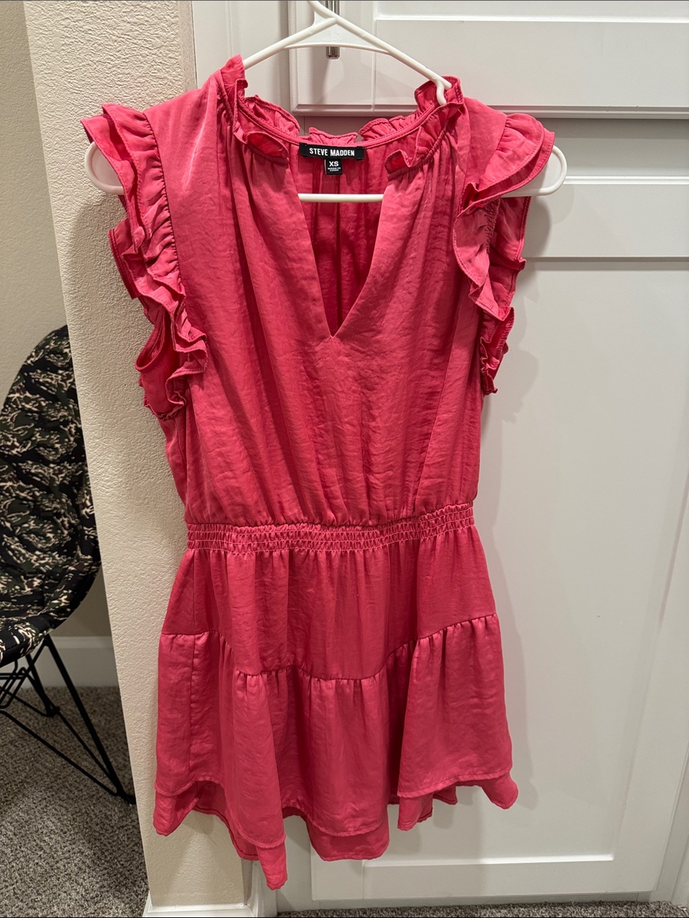 Steve Madden Hot Pink Ruffle Sleeve Tiered V-Neck Tunic